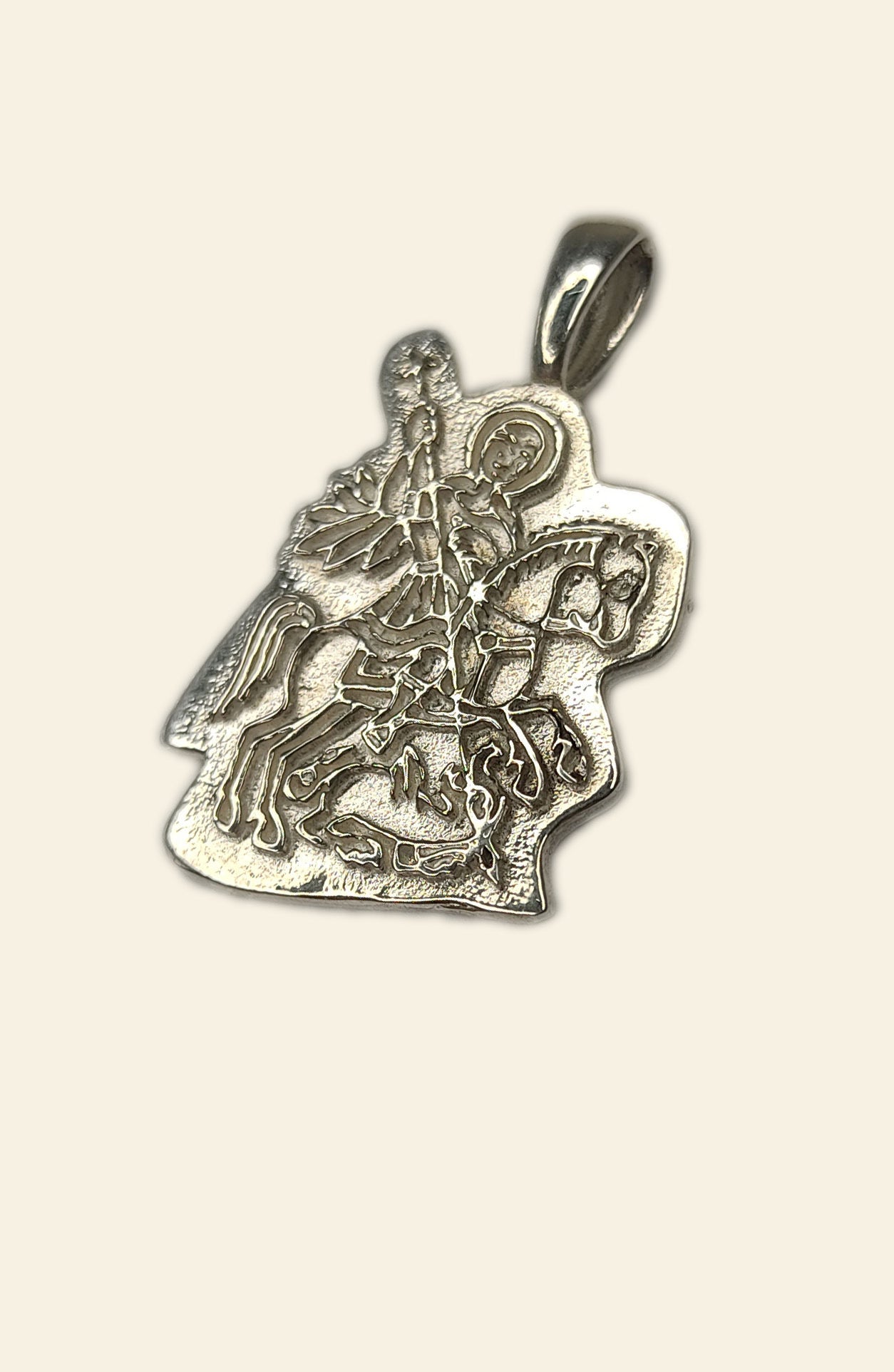 <transcy>Pingente de Prata St. George</transcy>